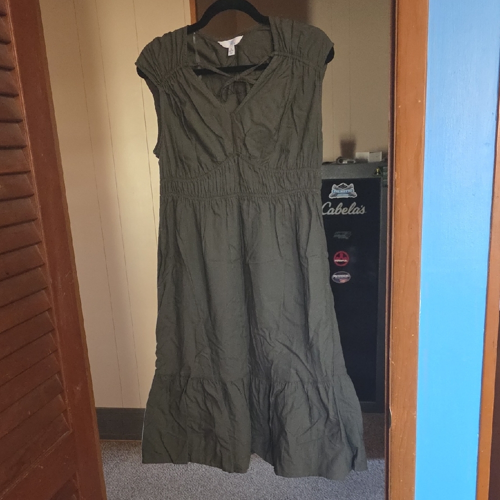 Olive Green Sleeveless Tiered Midi Dress